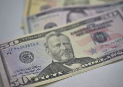 Dólar sobe 169 e bolsa aumenta 15 em 2018 Arquivo Agência Brasil