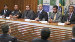 Governador determina máximo rigor nas investigações sobre a morte de Ágatha Félix Coletiva de imprensa 2