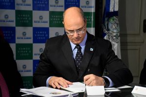 Governo do Rio anuncia investimentos para incentivo à pesquisa DSC 0426