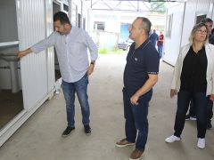 Prefeito Waguinho fiscaliza obras nos bairros Bom Pastor e Hinterlândia 2 PREFEITO NAS OBRAS