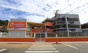 Prefeitura inaugura escola para 900 alunos no bairro Xavantes 4 FACHADA BISPO Rafael Barreto PMBR