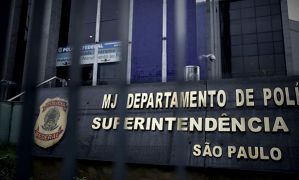 PF deflagra operação para apurar fraudes em auxílio emergencial Fernando Bizerra EFE Direitos Reservados