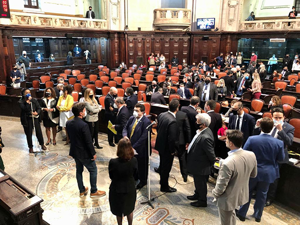 Alerj autoriza convocação de aprovados em concurso do estado feito em 2013