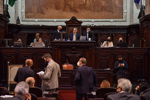 Alerj derruba veto à implementação do PCCS da Saúde durante Regime de Recuperação