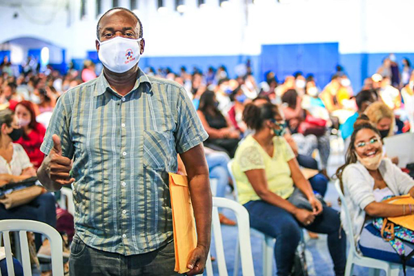 Selecionados em processo seletivo, 748 profissionais assinam contrato com a Prefeitura de Belford Roxo