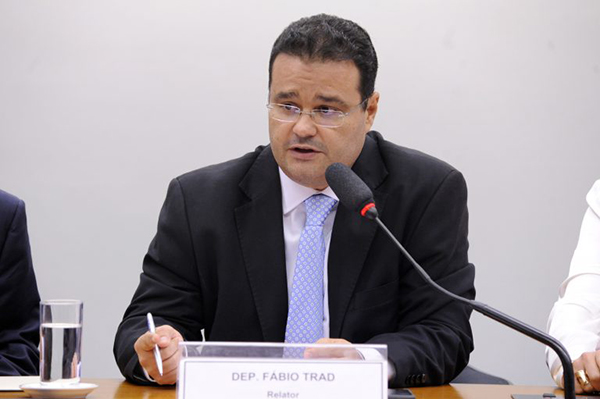 Comissão aprova proposta que assegura paridade entre advogadas e advogados em cargos diretivos na OAB