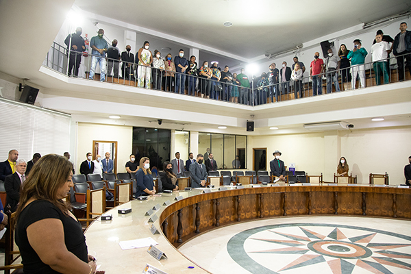 Vereadores homenageiam Sandro do Sindicato e reforçam pedidos de segurança às autoridades estaduais