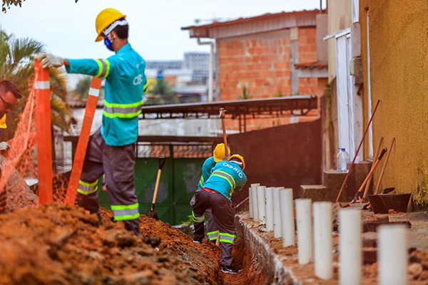 Águas do Rio realiza implantação de rede para melhorar o abastecimento em Belford Roxo