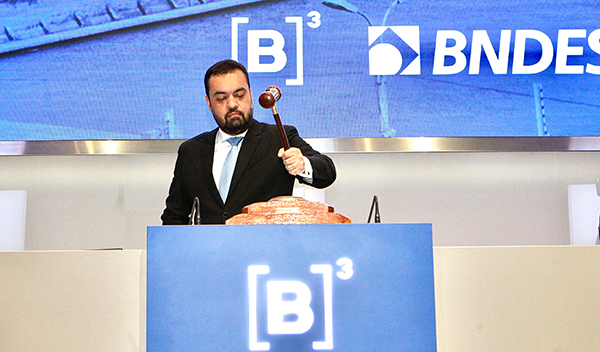 Estado do Rio arrecada R$ 2,2 bilhões no leilão da segunda fase da concessão de saneamento