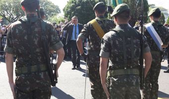 Bolsonaro cita possibilidade de novas trocas de comando Jose Dias PR