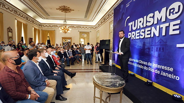 Governador Cláudio Castro lança programa Turismo Presente