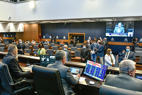 Alerj aprova incorporação da Uezo à Uerj