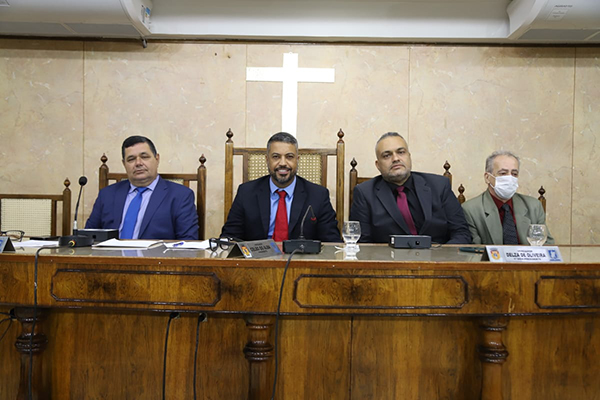 Vereadores reiteram problemas com a distribuição de água no município