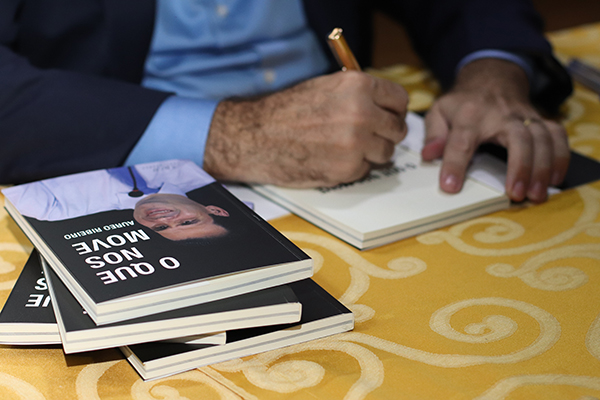 Foto: Banco de Imagens Deputado Aureo Ribeiro lança biografia “O Que Nos Move”