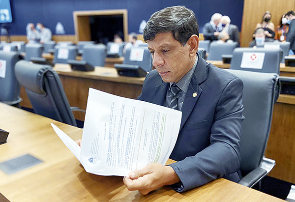 Iniciativas entregam tecnologia e mais qualidade às escolas fluminenses