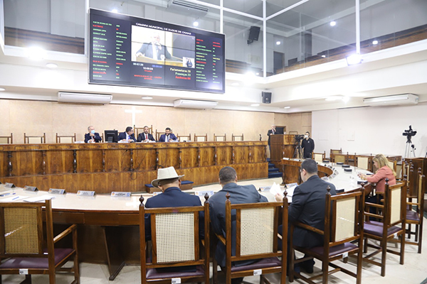 Vereadores de Caxias aprovam projetos e encaminham solicitações ao Executivo
