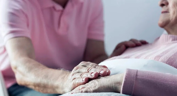 Foto: Banco de Imagens Mulheres têm direito a acompanhante em consultas e exames