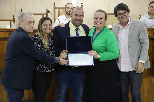 Câmara celebra o Dia Mundial da Radiologia com entrega de títulos e moções