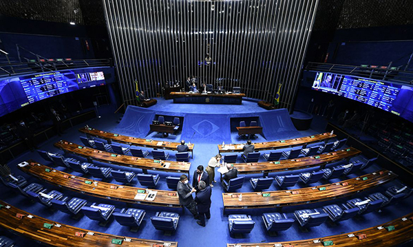 Senado aprova PEC da Transição