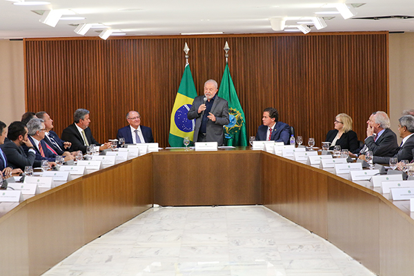 Foto: Banco de Imagens Em reunião com Lula, governadores condenam atos antidemocráticos