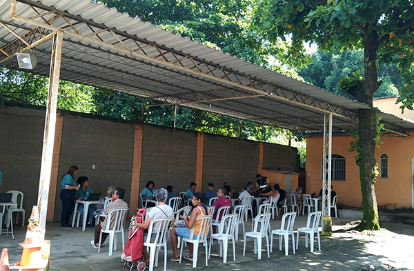 Moradores de Belford Roxo recebem a ação ‘Águas do Rio com Você’
