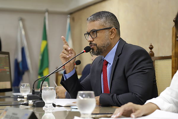 Falta de médicos nos postos de saúde e hospitais volta a ser discutida em plenário