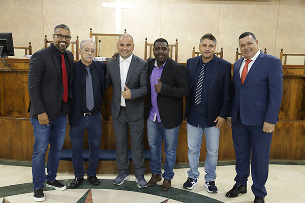 Foto: Banco de Imagens Vereadores abordam temas importantes na tribuna da Câmara