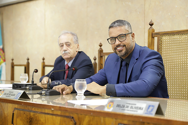 Implantação do sistema de monitoramento nas escolas gera requerimento à Educação