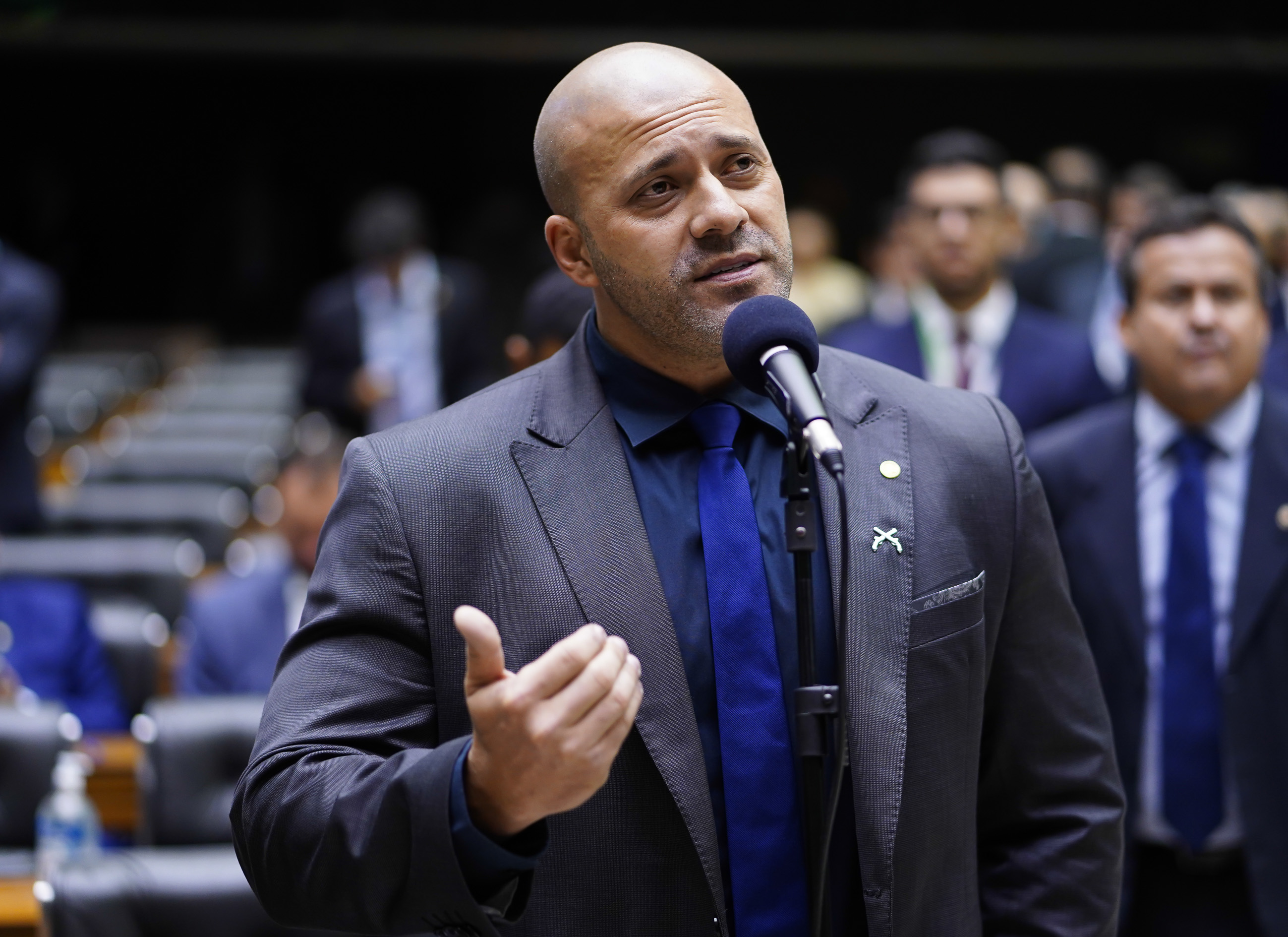 Moraes determina execução da condenação de Daniel Silveira