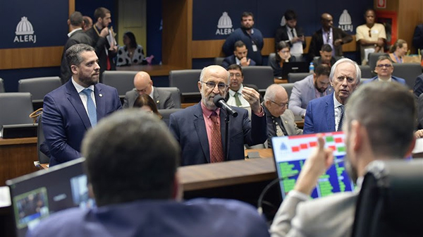 Aprovada isenção de ICMS nas contas de luz e gás de templos religiosos