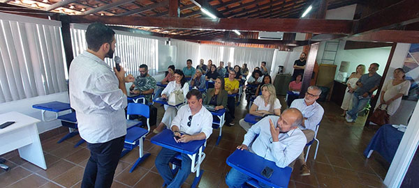 Café da Manhã reúne gestores de meios de hospedagem de Maricá