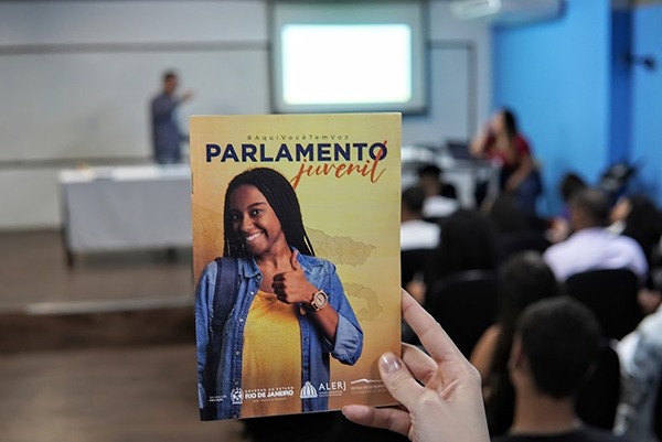 Foto: Banco de Imagens Estudantes participam de capacitação do parlamento Juvenil da Alerj