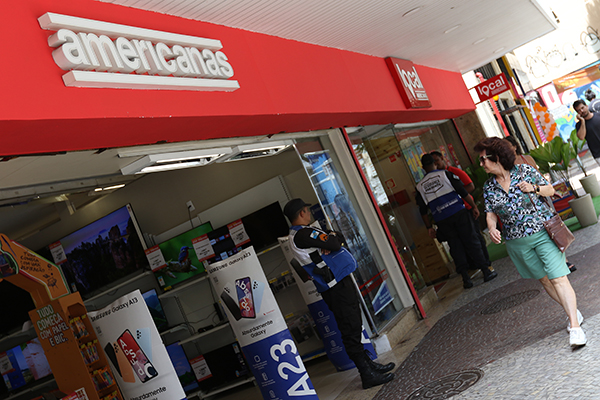 Americanas divulga prejuízo de R$ 19,1 bi em 2021 e 2022