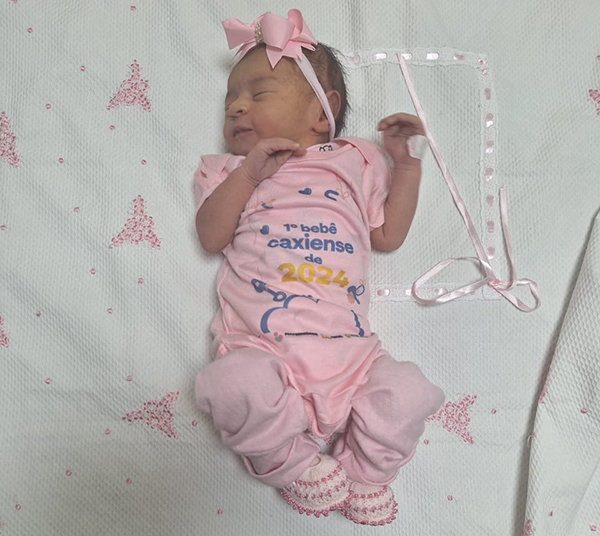 Eloísa é a primeira bebê nascida em 2024 na Maternidade de Santa Cruz da Serra