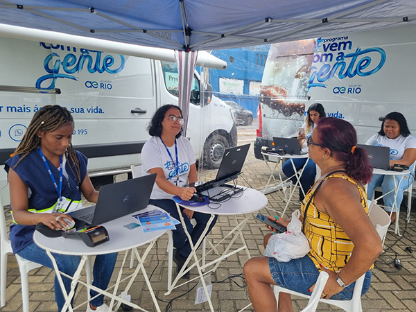 Moradores de Duque de Caxias aproveitam campanha de negociação da Águas do Rio