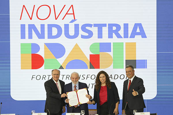 Governo anuncia nova política para desenvolvimento da indústria