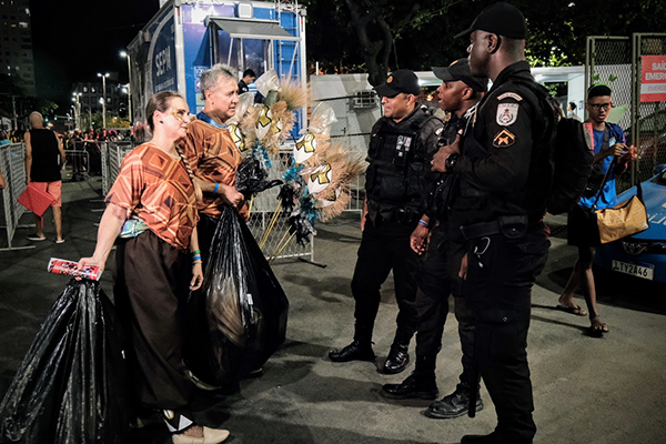 Tecnologia na segurança pública e ações sociais dentro e fora do Sambódromo