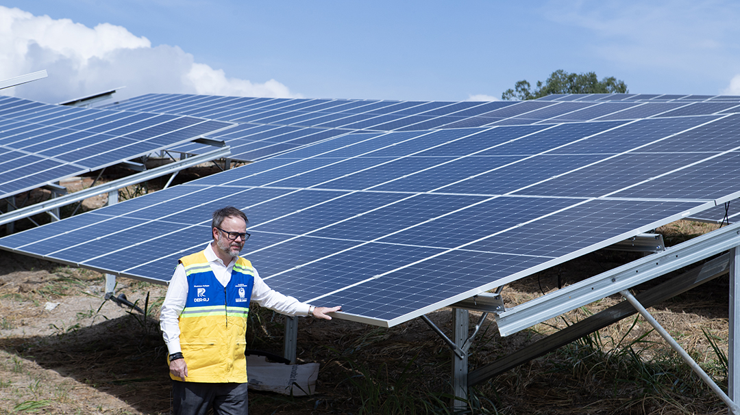 DER-RJ investe em energia sustentável e finaliza usina solar, em Piraí