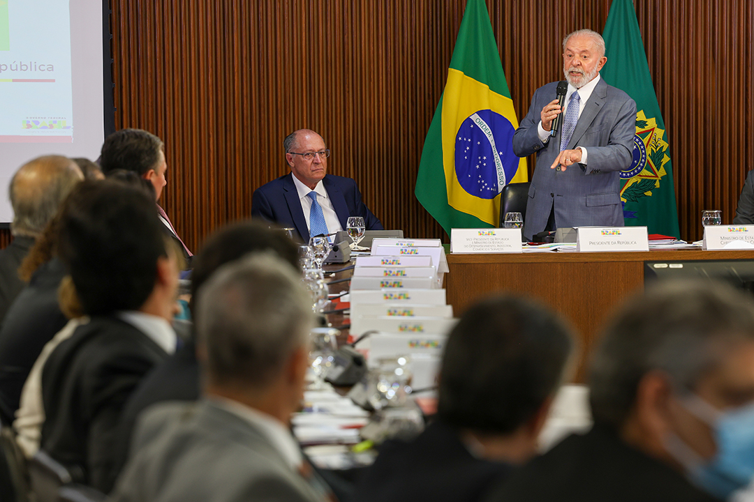 Foto: Banco de Imagens "Falta muito para se fazer", diz Lula ao abrir reunião ministerial