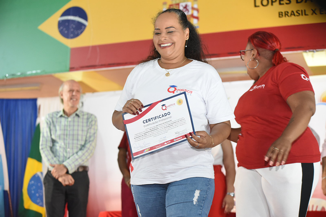 Foto: Banco de Imagens Prefeitura entrega 758 certificados aos alunos dos cursos do Qualifica Maricá