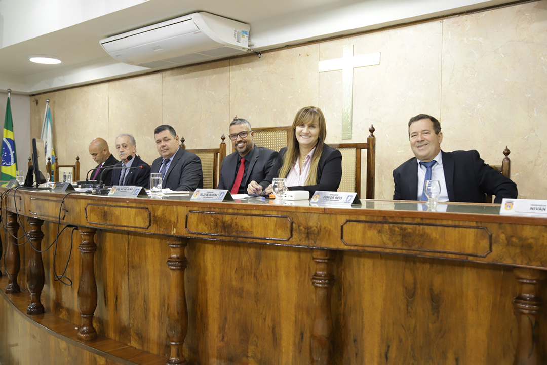 Foto: Banco de Imagens Vereadores criticam as ações das secretarias de Assistência Social e de Educação