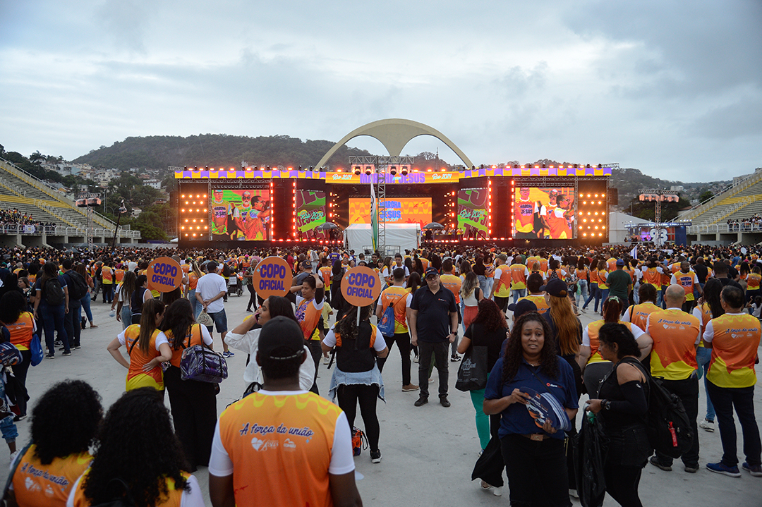 Foto: Banco de Imagens Fiéis lotam a Praça da Apoteose para participar da Marcha para Jesus