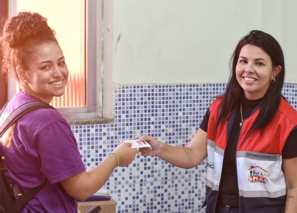 Maricá entrega novos cartões do Bilhete Único Universitário