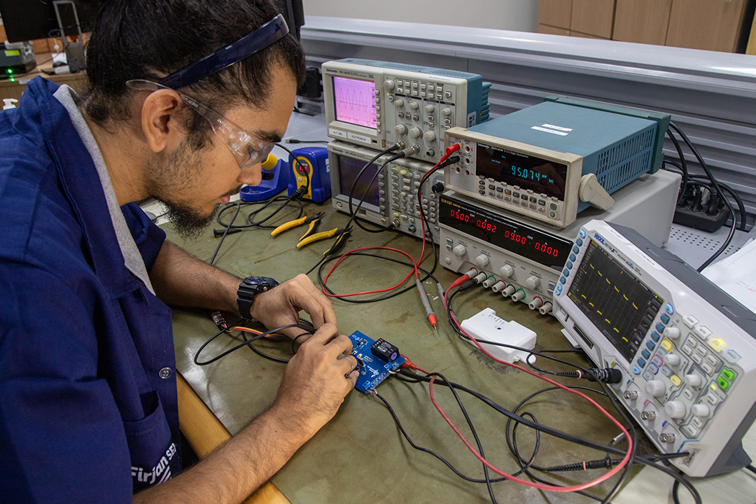 Firjan SENAI Caxias oferece 140 vagas gratuitas em sete cursos em diferentes áreas