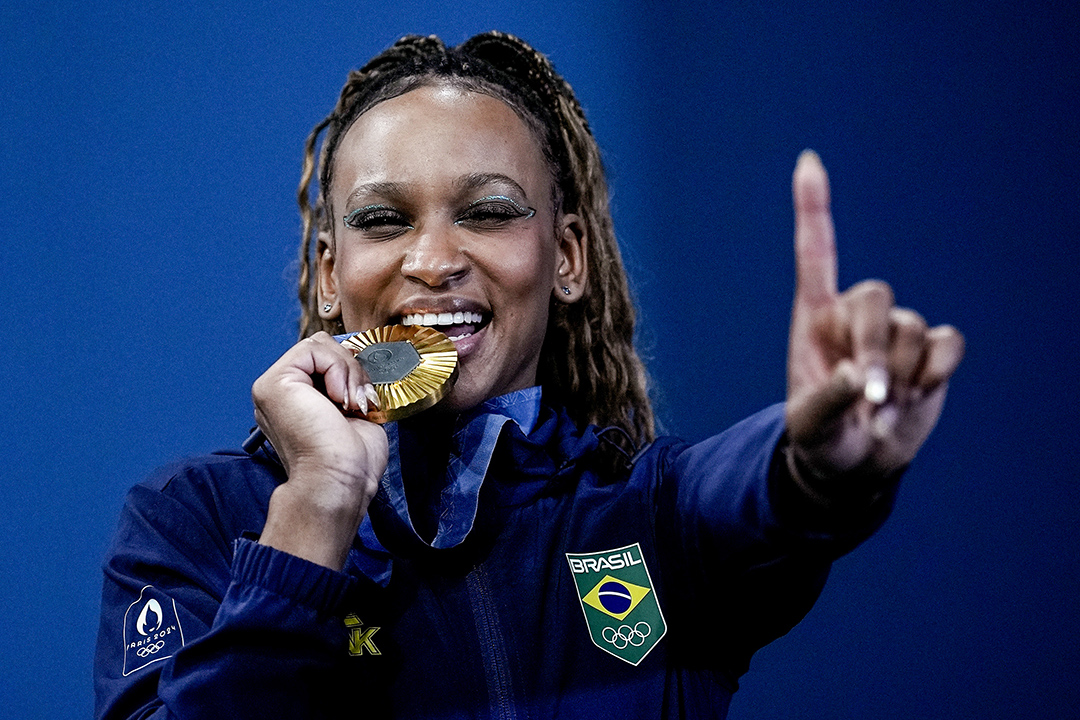 Alerj aprova Medalha Tiradentes para ginasta Rebeca Andrade