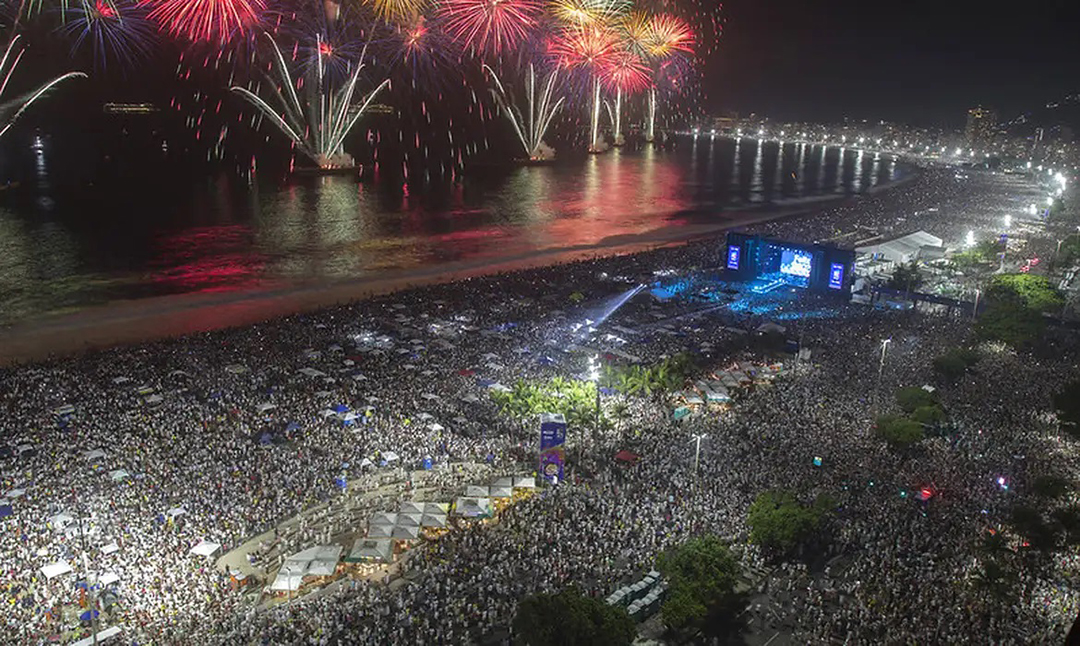 Foto: Júlio Guimarães/ RioTur Réveillon 2025 deve movimentar R$ 3,2 bilhões no Rio de Janeiro