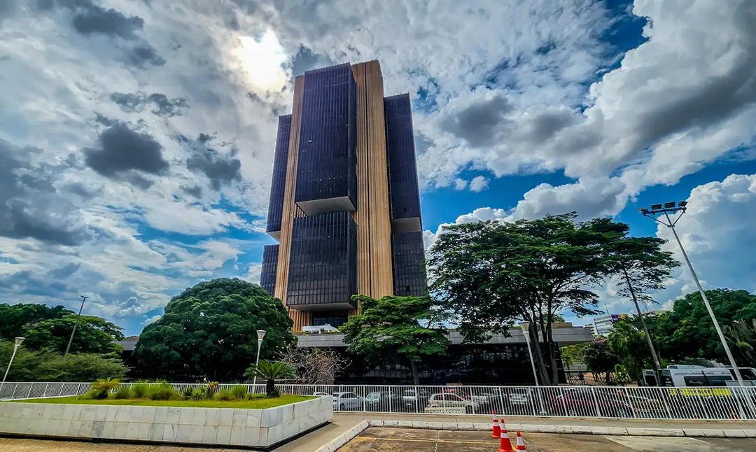 Foto: Rafa Neddermeyer/Agência Brasil Copom eleva juros básicos da economia para 14,75% ao ano