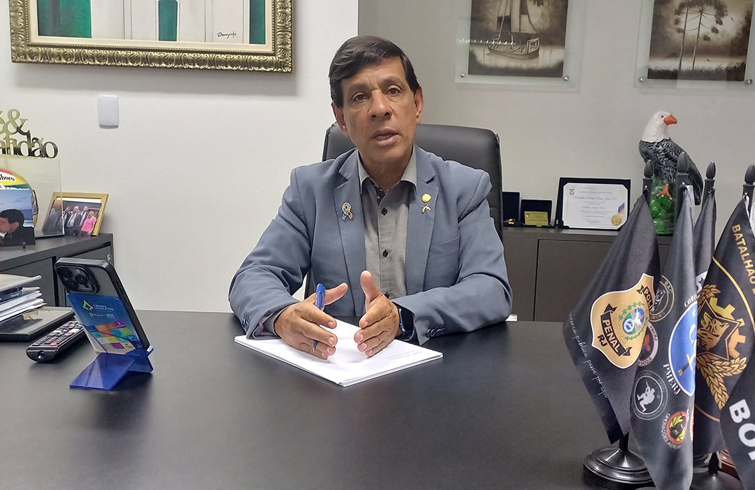 Foto: Arquivo/Marcelo Cunha/Jornal Capital Marcelo Dino propõe criação da Política Estadual de Proteção à Mobilidade e Resposta a Bloqueios Criminosos