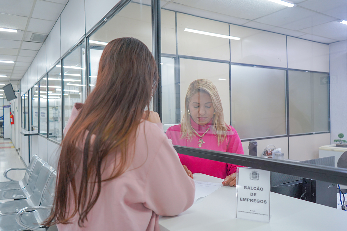 Foto: Julia Jordão/Mesquita Balcão de Empregos de Mesquita encaminha candidatos para vagas em novo supermercado