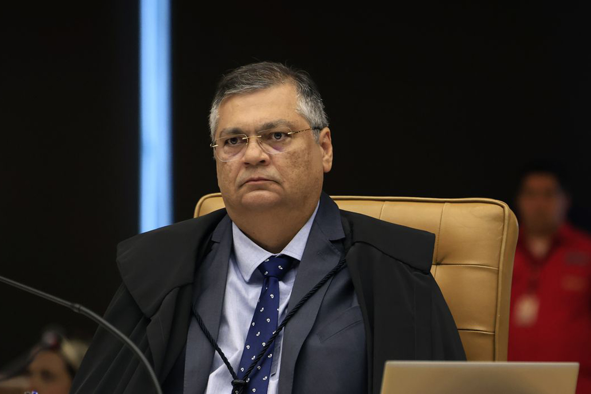 Flávio Dino autoriza abertura de novo inquérito da Polícia Federal contra Lulinha